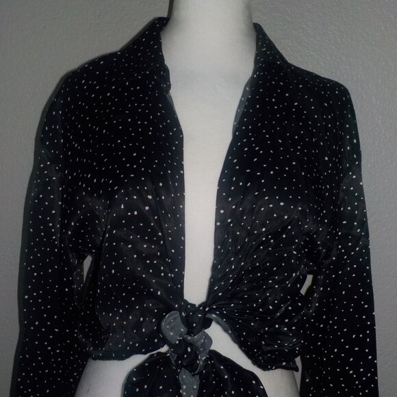 ZARA MS SZ X-LARGE BLACK WITH WHITE PIN DOT SATIN TIE FRONT SATIN CROPPED BLOUSE - Picture 10 of 10